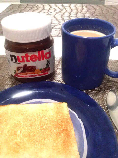 toast with nutella and coffee.. mmmmm|Emelynさん