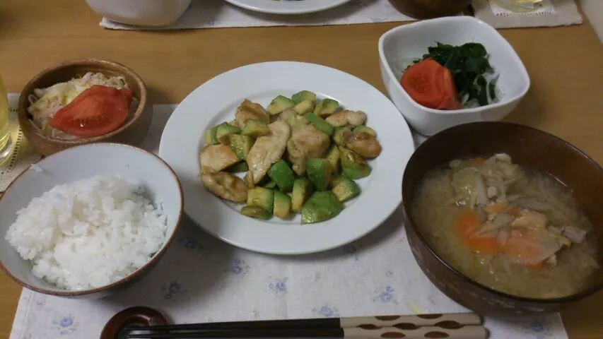 チキンとアボカドのわさび醤油。|さとさん