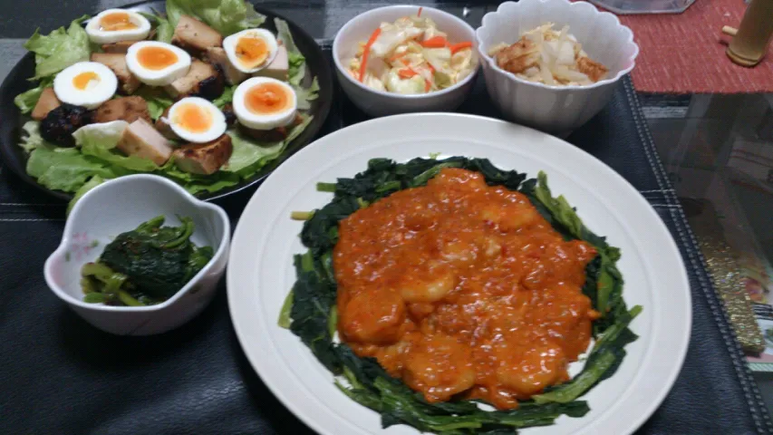 エビチリ(*^^*)  鶏むね肉の味噌漬け焼き(^3^)/    鶏肉は、味噌とみりんを混ぜ混ぜしたところに、漬け込みまして、３日間(^o^)／~~|ママちゃんさん