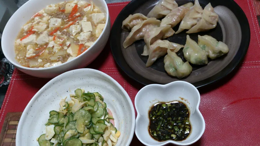 エビにら餃子と、野菜餃子、塩麻婆豆腐(^o^)v|ママちゃんさん