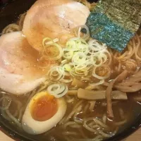 Snapdishの料理写真:ラーメン(大盛り)|satoruさん