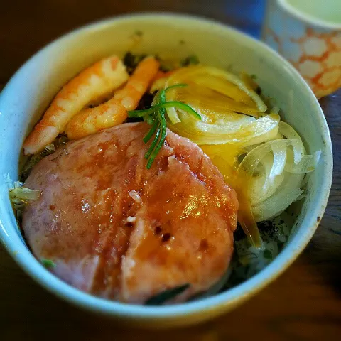 Snapdishの料理写真:丼ぶりランチ|ゆうちゃんさん