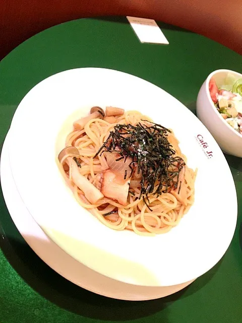 Snapdishの料理写真:チキンのキノコの和風パスタ|齊藤良史さん