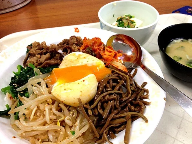 社食。ビビンバ丼。|osayanさん