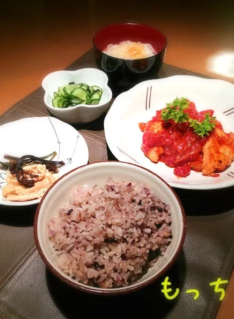 わらびの煮物＆チキンのトマトソース煮込み|もっちさん