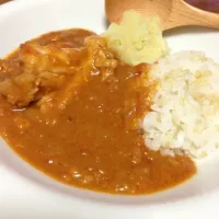 Snapdishの料理写真:チキンカレー（◍›◡ु‹◍)チーズＩＮ|ゆかじーさん