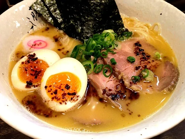 芳醇鶏白湯特製ラーメン|toshi,I🍴さん