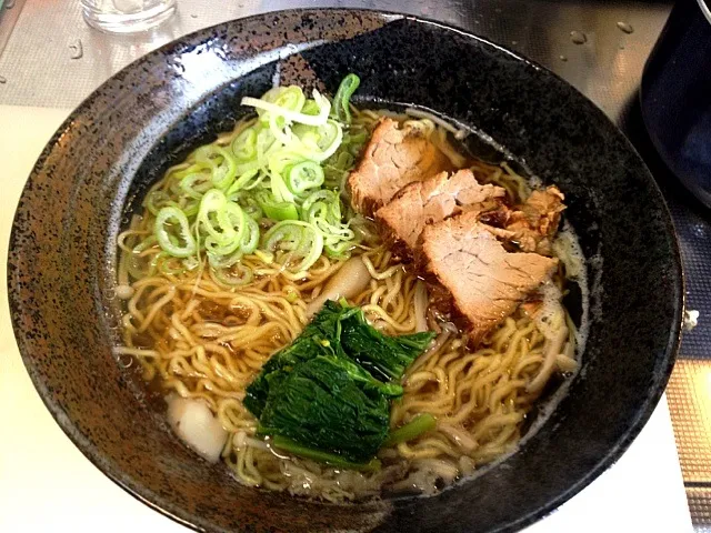 Snapdishの料理写真:シロクマラーメン（インスタントラーメン）|鈴木渡さん