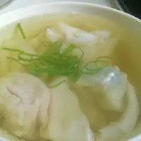 Snapdishの料理写真:三鮮餛飩湯|Vivienyangさん