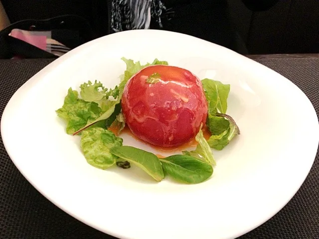 Snapdishの料理写真:まるごとトマトサラダ ／Celeb de    TOMATO 代官山|まるまさん