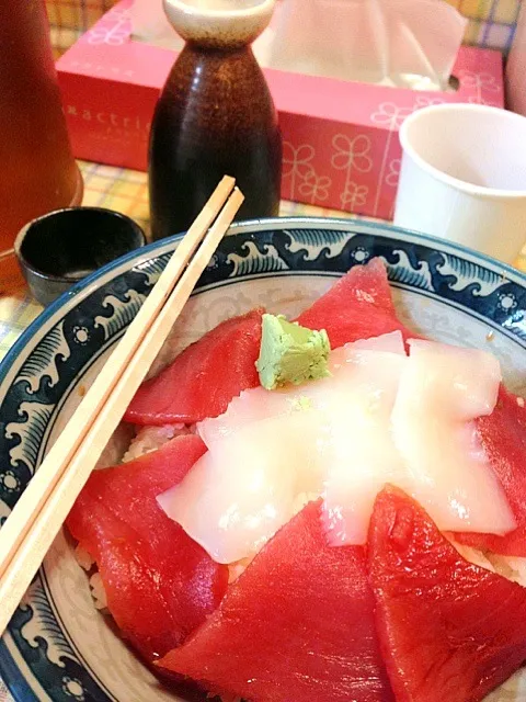 マグロとイカの二色丼|maysugarさん