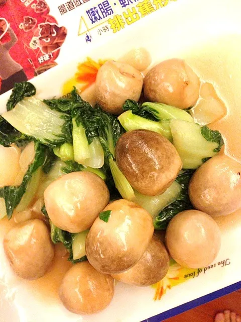 Pak choi with mushrooms|sweeettooothさん