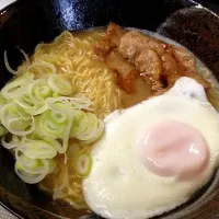 ラーメンの赤れんが（インスタントラーメン）|鈴木渡さん