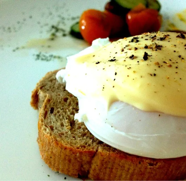 Egg Benedict with pan grilled veggies|Debbieさん