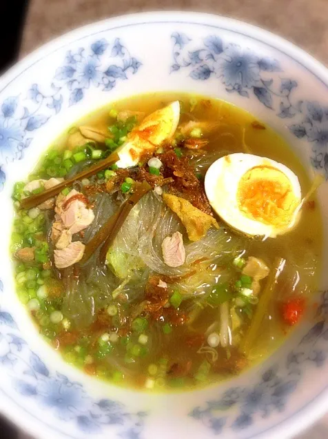 Soto ayam|Sri Budi Lestariさん