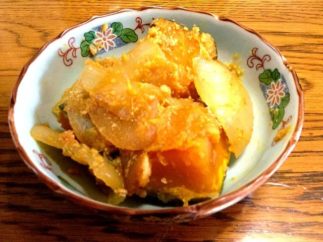 かぼちゃと玉ねぎのごま味噌煮|佐藤有沙さん