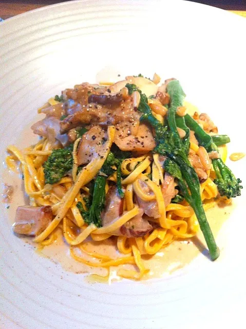 Mushroom pasta with tender stem broccoli|🍓Jolejo🍓さん