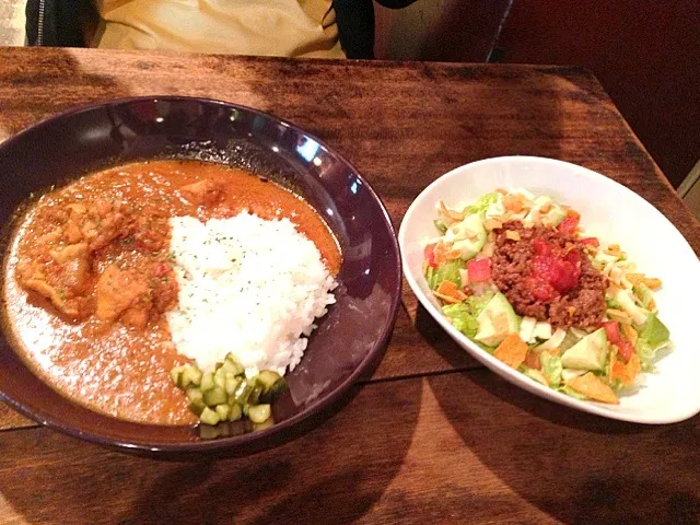 チキンカレー＆アボカドチーズタコライス|でらさん