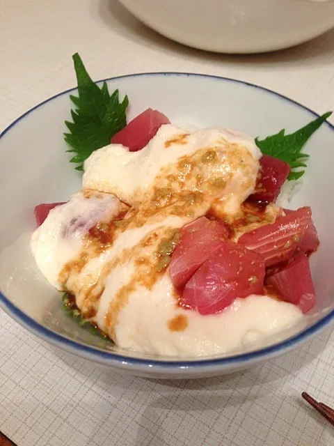 まぐろトロロ丼|まなつさん