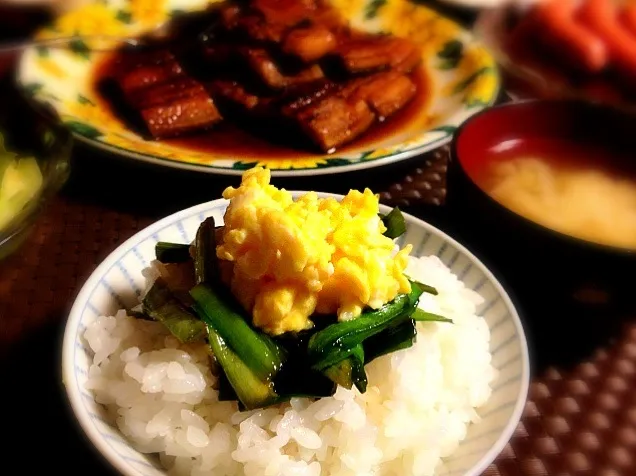 作ってみて♪ 好き好き♡ニラ玉丼|けいちゃん（ももザィル）さん