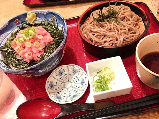 ネギトロ丼な夕餉|天城心中さん