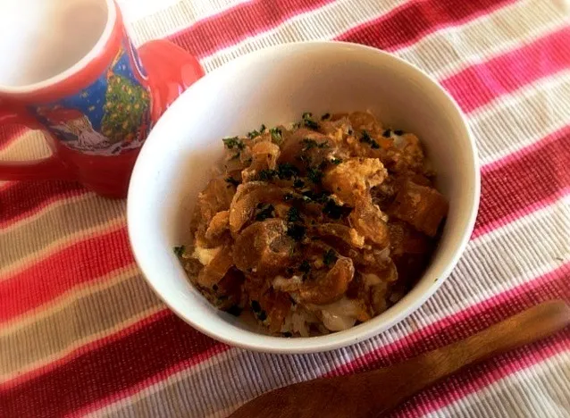 お麩と玉ねぎの玉子丼|Rさん