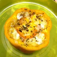 Baked Egg in Yellow Capsicum|ikhwan nazriさん