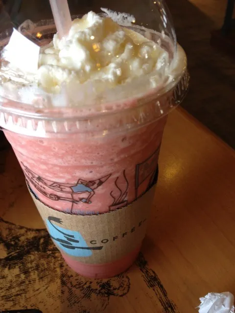 Snapdishの料理写真:Caribou, Raspberry White Mocha Cooler|ajさん