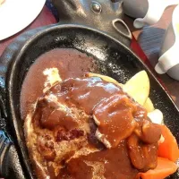 Snapdishの料理写真:ハンバーグランチ|てがーさん