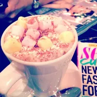 Snapdishの料理写真:hot chocolate with mashmello💗|Amigaさん