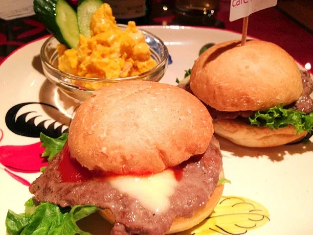 Snapdishの料理写真:Mini burgers|mさん