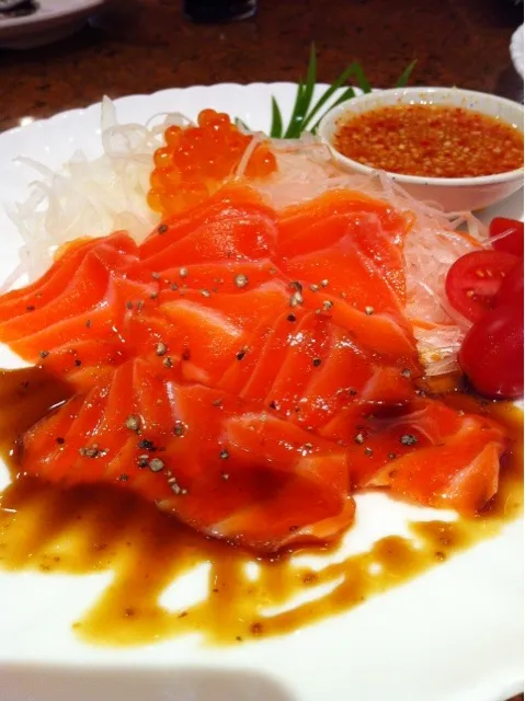 Black pepper salmon salad|Saranya R.さん