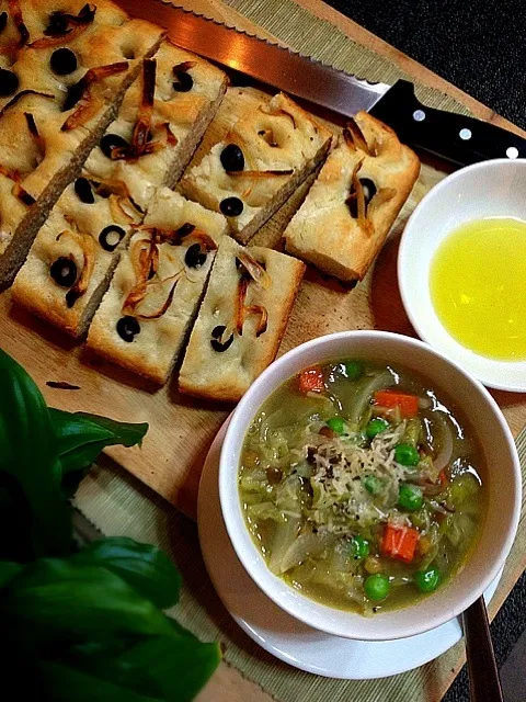 Cabbage,lentil and pea soup,onion and olive focaccia|rick chanさん