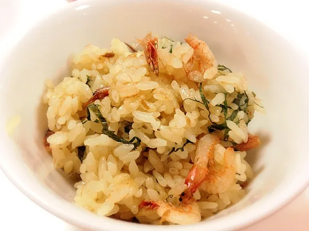 桜海老とシソの緑茶炊込みご飯|絢乃さん