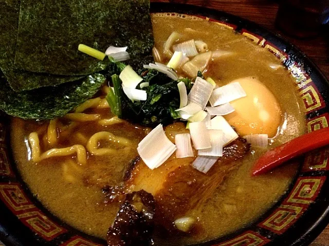 Snapdishの料理写真:味玉煮干しラーメン 麺かた 味濃い|tecklさん