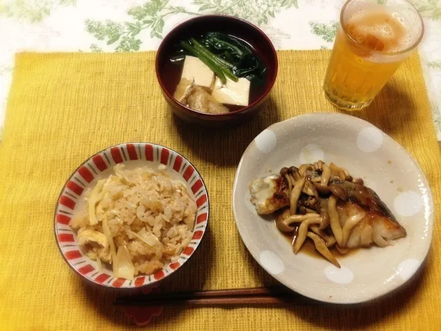 鱈のポン酢バターソテー  ほうれん草のお吸い物  たけのこご飯|ともみさん