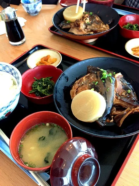 あらの煮付け定食|ちはるさん