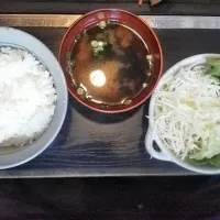 今日ランチ　まずは、ご飯セット(^o^)|まえだ　だいすけさん