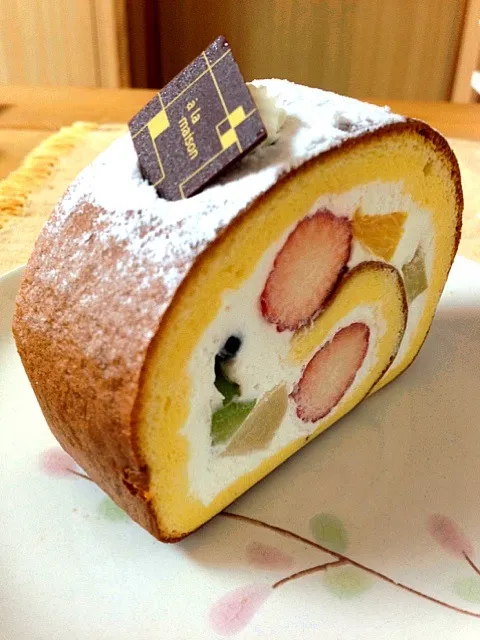 フルーツロールケーキ|(๑>◡<๑)さん