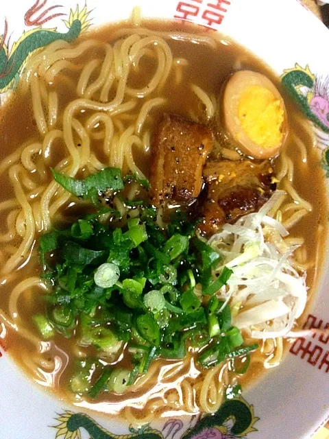 豚骨醤油ラーメン|あみきち🐠さん