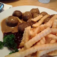 meatballs @ikea|aina syazwaniさん