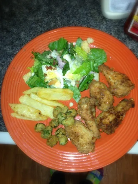 Chicken, okra, fries, and salad|nickey featherさん