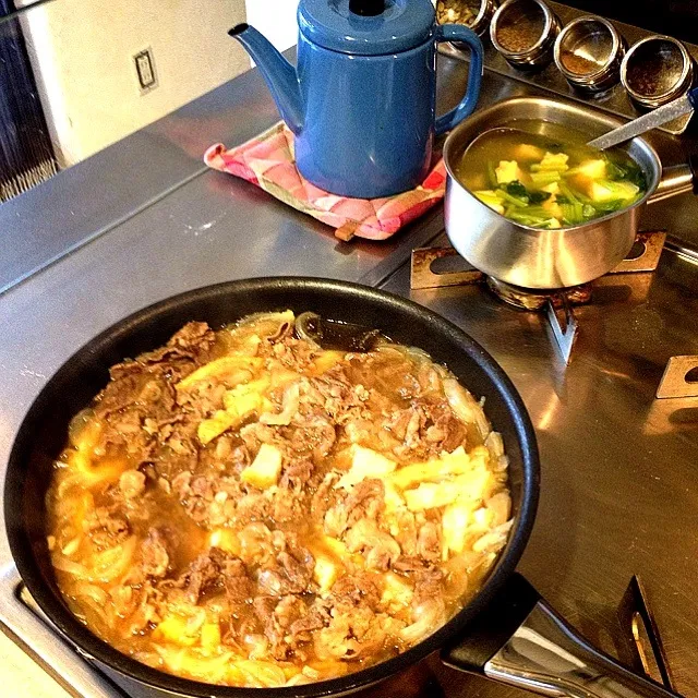 牛こま切れ肉＆新玉ねぎの牛丼♡厚揚げかさまし（笑）風邪気味の肉食兄弟に捧ぐー♫|hisaminさん