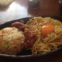 Snapdishの料理写真:チャーハンと簡単油そば|。さん