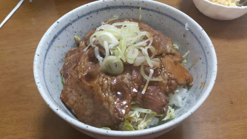 豚肉の生姜焼き丼|田島亮さん