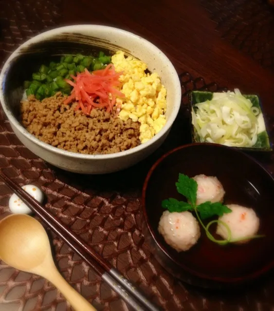 三色丼、つみれのお吸い物|Maikoさん