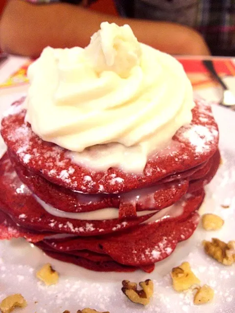 Red velvet pancakes|vica ortegaさん