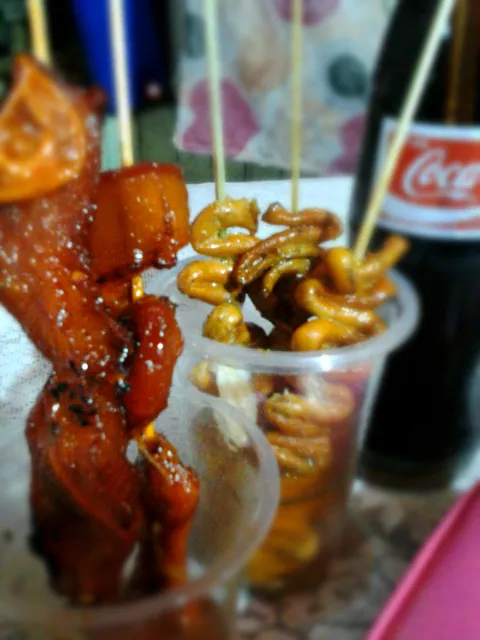 Snapdishの料理写真:pork tenga bbq n chiken isaw|Grazeeさん