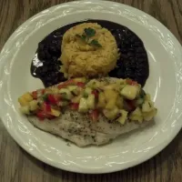 Snapdishの料理写真:Snapper with Mango Salsa served with Black Beans ans Yellow Rice|Wil Millerさん