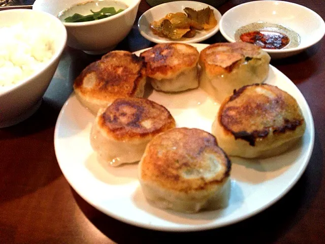 餃子定食|マハロ菊池さん